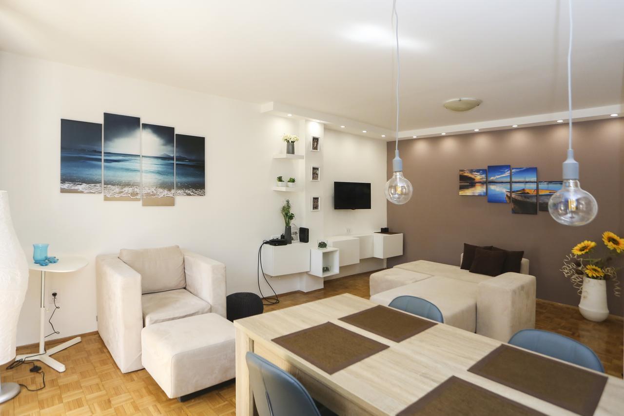 Modern Apartment With Free Parking Нови-Сад Экстерьер фото