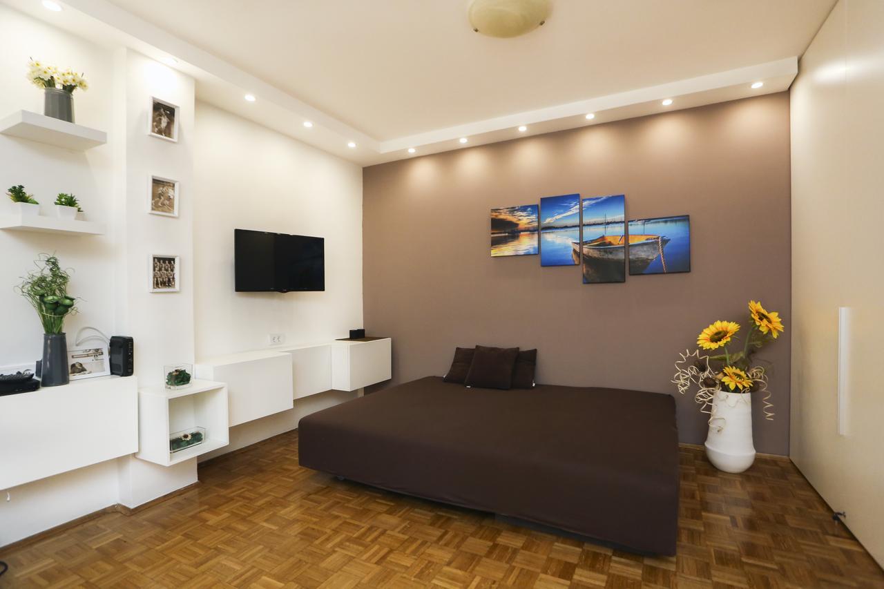 Modern Apartment With Free Parking Нови-Сад Экстерьер фото