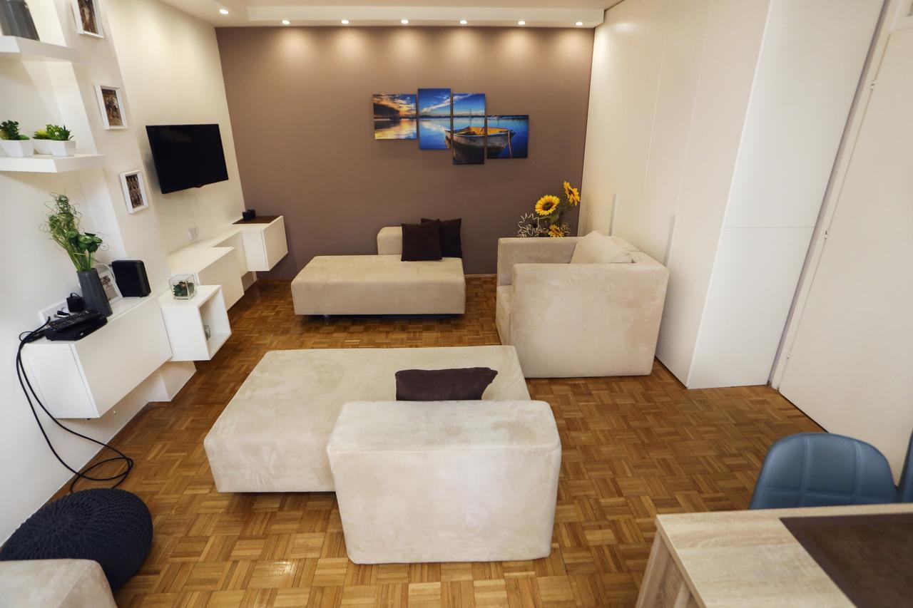 Modern Apartment With Free Parking Нови-Сад Экстерьер фото